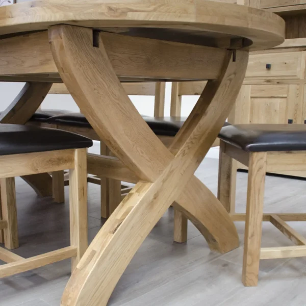 Deluxe X-leg Oval Extending Table - Image 6