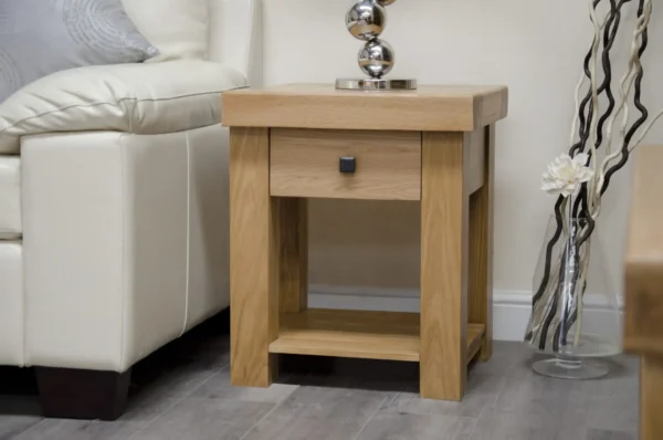 Bordeaux Lamp Table